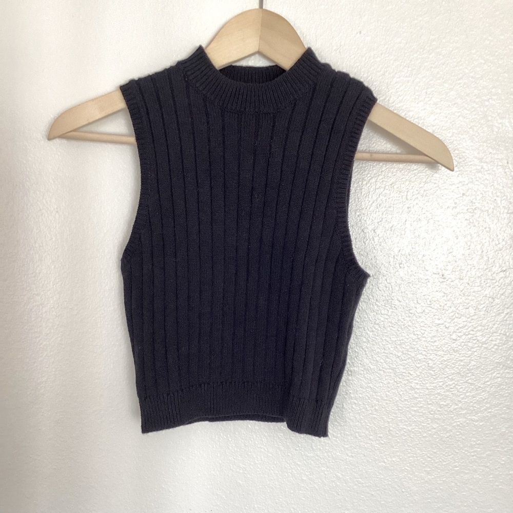 Forever 21 Cable Knit Sleeveless Mock Neck Sweater Vest Black Small Minimalist